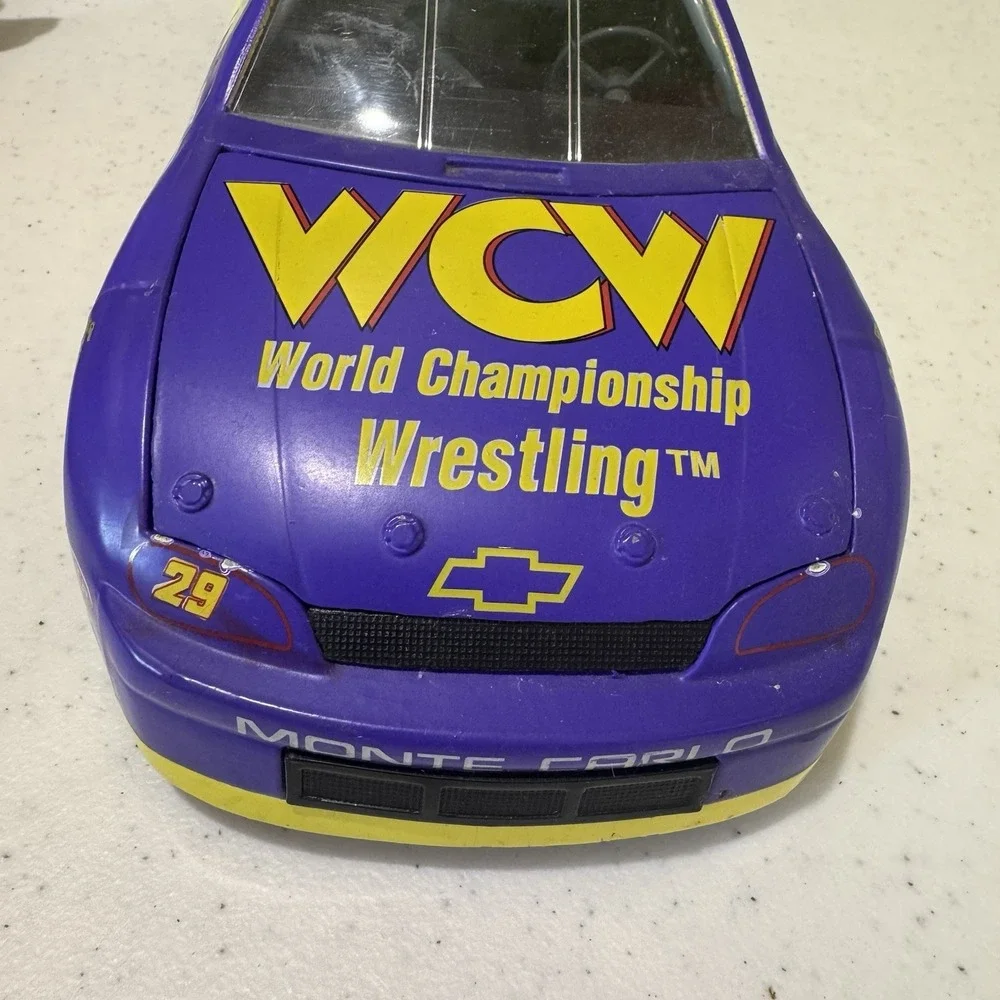 Racing Champions #29 Steve Grissom WCW World Champion Wrestling Diecast 1/18 Car